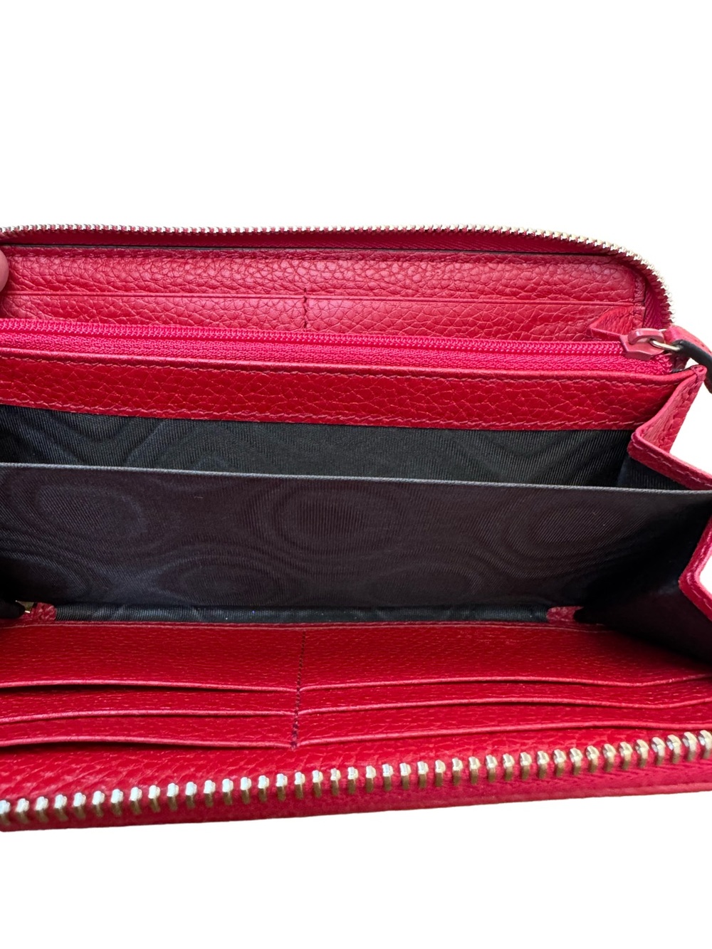 Gucci Soho Red Pebbled Leather Zip Around Continental Wallet Tassel NWOT - Picture 4 of 7